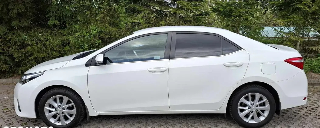 samochody osobowe Toyota Corolla cena 50000 przebieg: 132432, rok produkcji 2015 z Góra